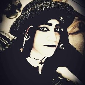 Meet your Posher, Charles